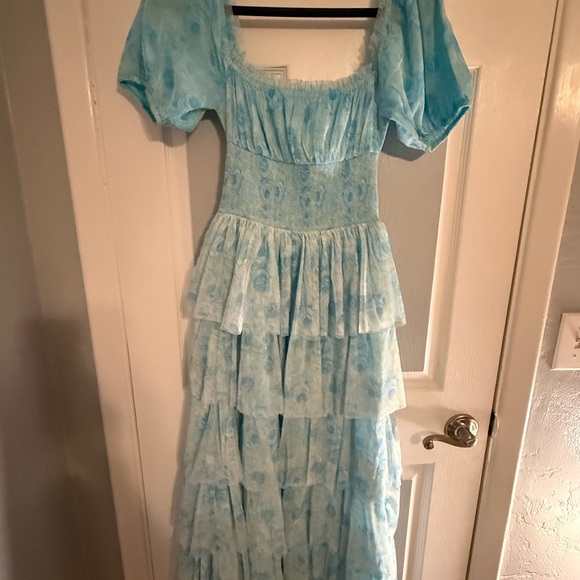 Altar’d State Jane Floral  Blue Tiered Puff-Sleeve Midi Dress - Picture 4 of 5